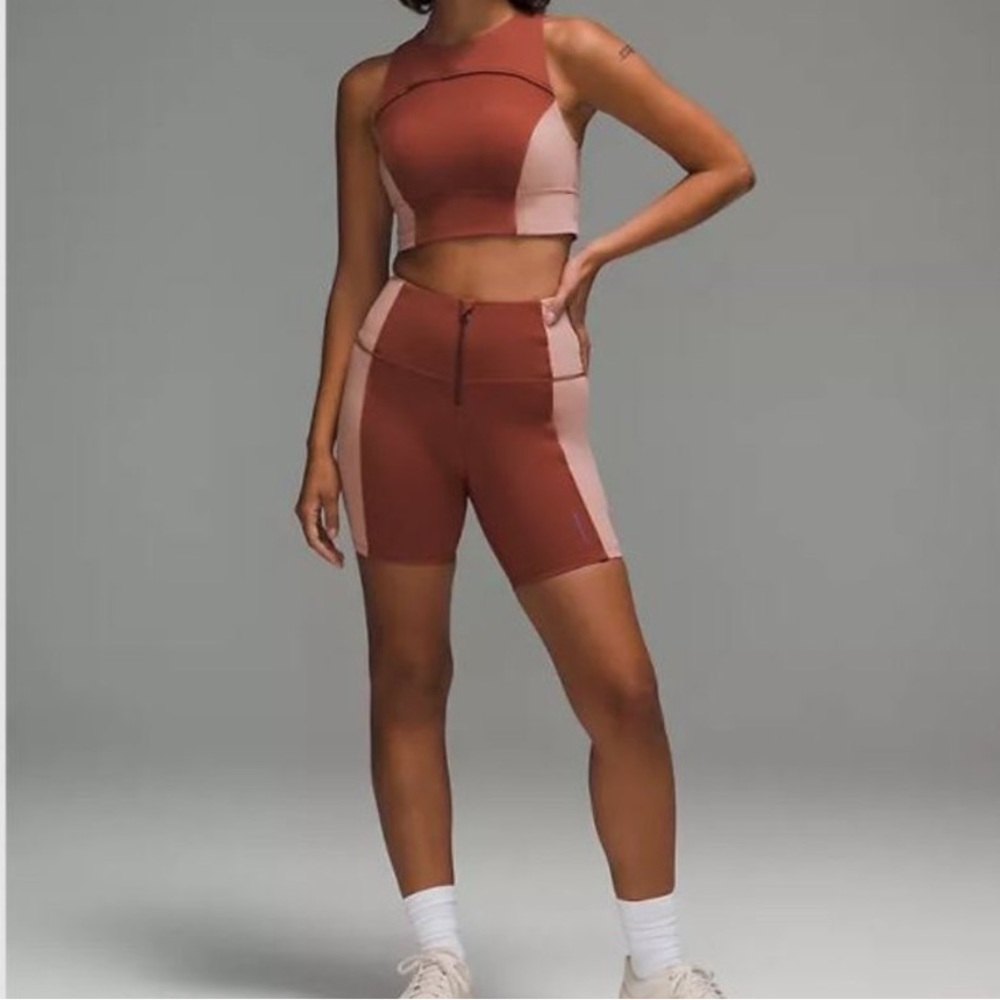 Lululemon outfit. Maybe color. Size 6.
